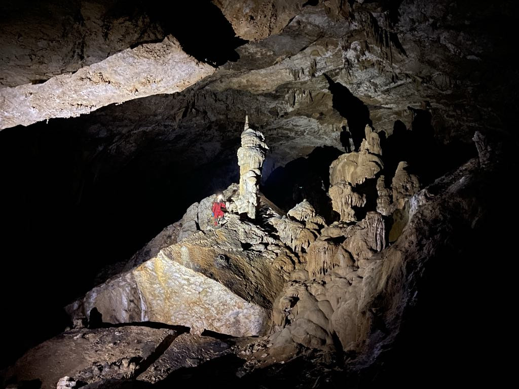 Phát hiện thêm 22 hang động với tổng chiều dài hơn 3.000m ở Quảng Bình